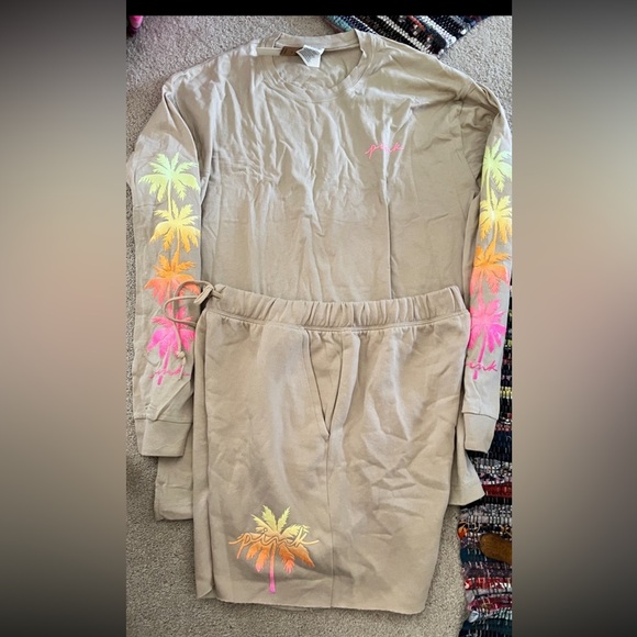 Vs PINK dad shorts long sleeve campus tee hummus floral logo - Picture 16 of 16